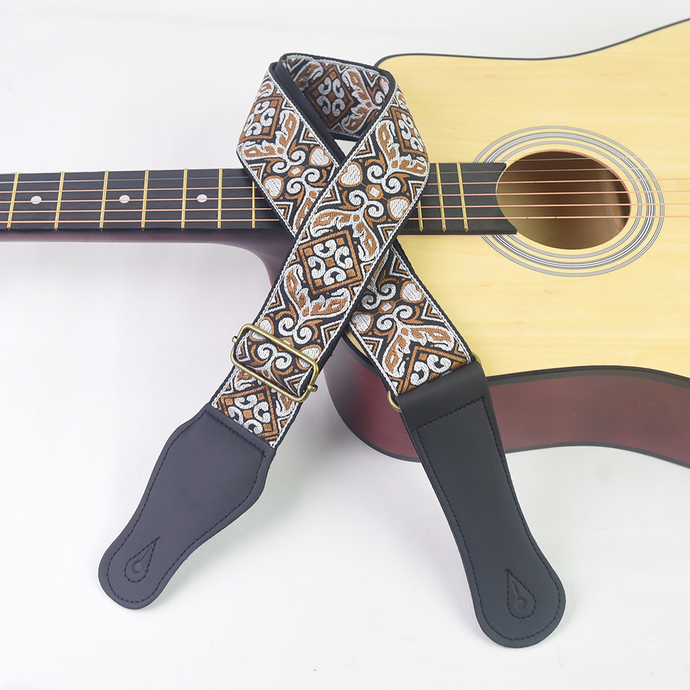Tracolla per Chitarra Ricamata - Musical Instrument Note recensione e prezzo